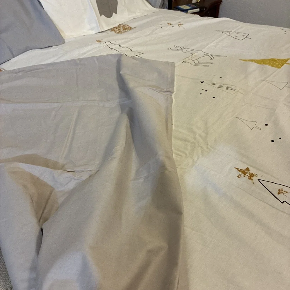FenDie Queen Duvet + 2 Pillow Shams Christmas Reindeer New In Package